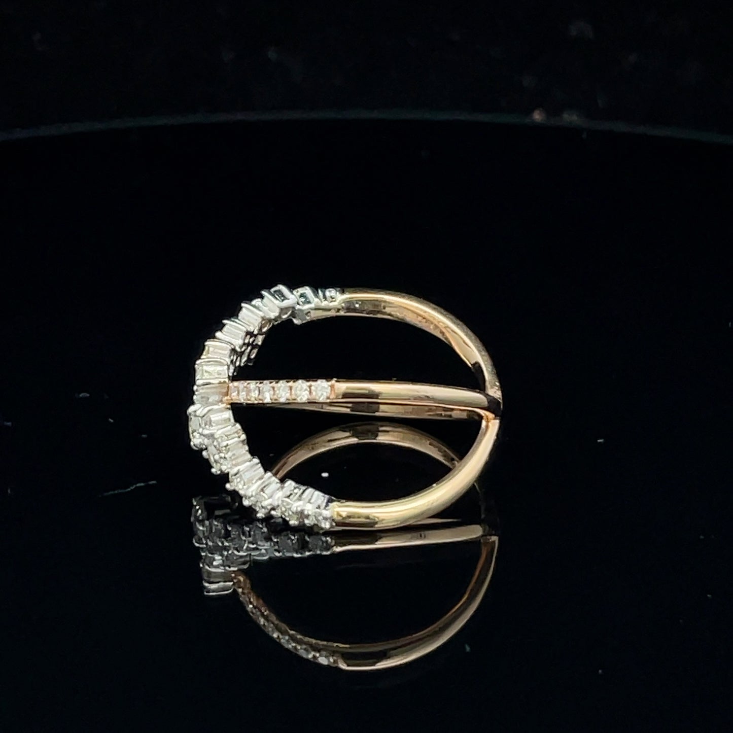 Bow-Tie Slant Ring