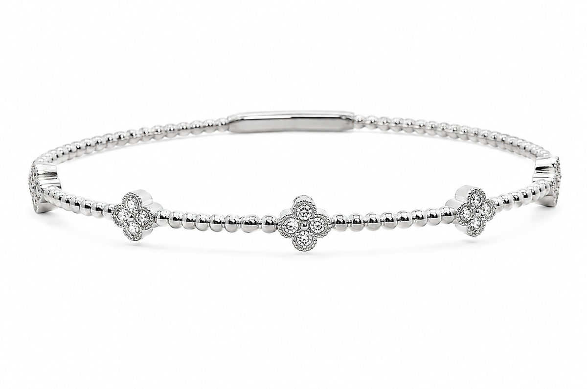 Flexible Clover Bracelet