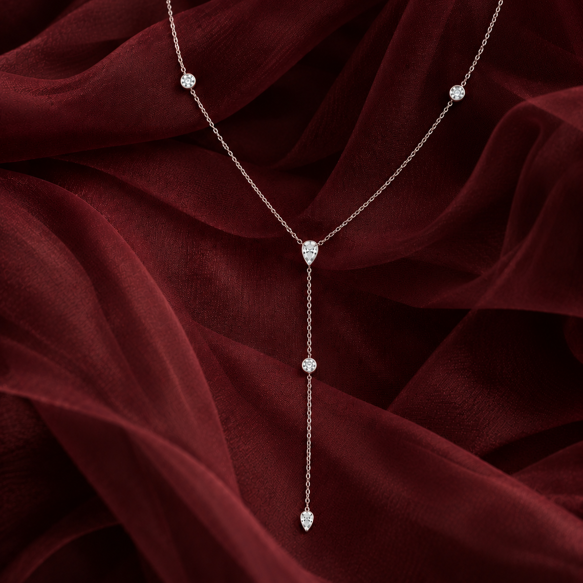 Poire Lariat