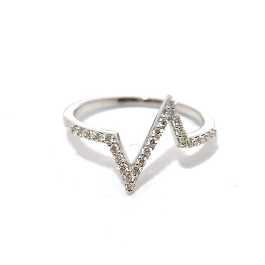 14k White Gold Round Diamond Heartbeat Ring